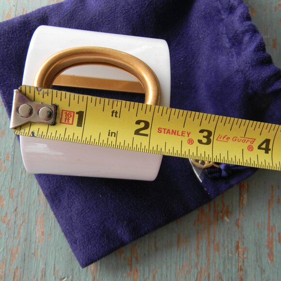 TORY BURCH WHITE LARGE CUFF GOLD CUT-OUT TRIM DETAIL LOGO & DUST BAG - Picture 7 of 7